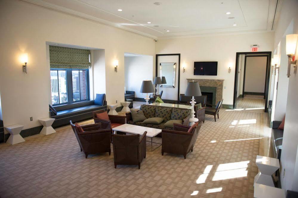 ארלינגטון Crystal Quarters Furnished Apartments At The Gramercy מראה חיצוני תמונה