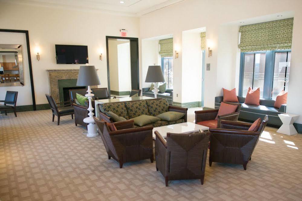 ארלינגטון Crystal Quarters Furnished Apartments At The Gramercy מראה חיצוני תמונה