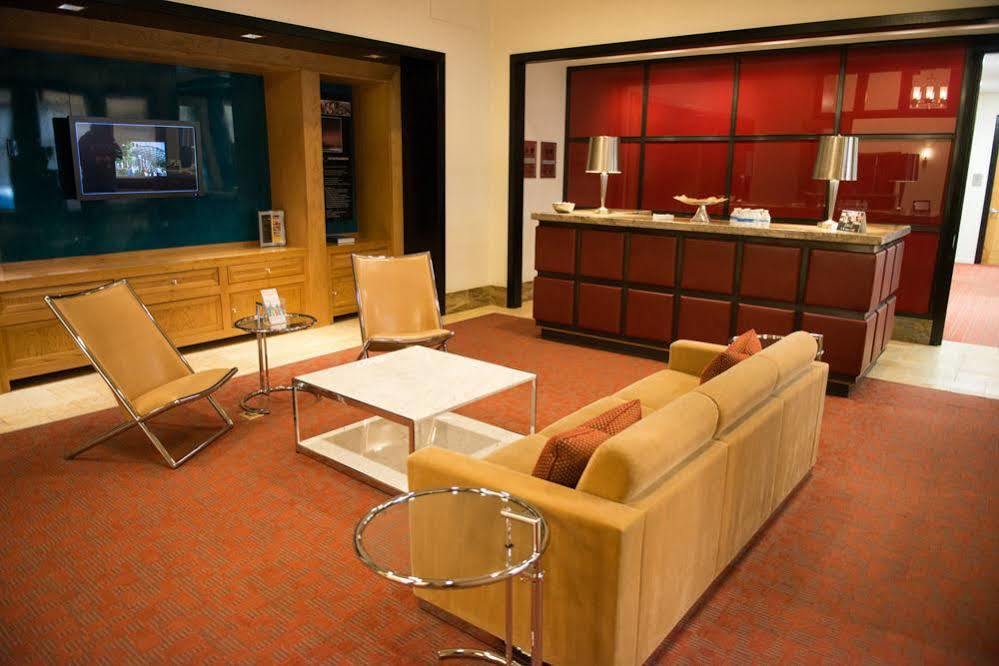 ארלינגטון Crystal Quarters Furnished Apartments At The Gramercy מראה חיצוני תמונה