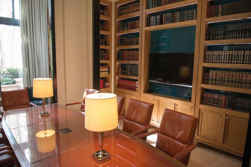 ארלינגטון Crystal Quarters Furnished Apartments At The Gramercy מראה חיצוני תמונה